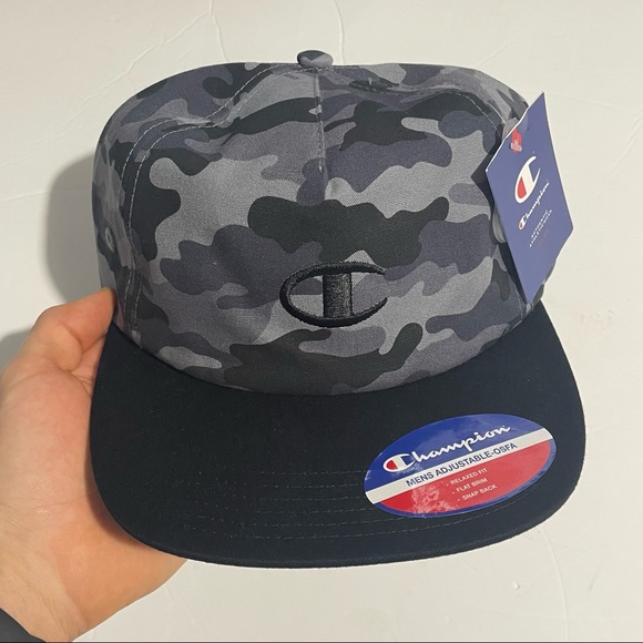 Men's Brand New Champion Snapback Camo Print Adjustable With Black Brim - Picture 2 of 7
